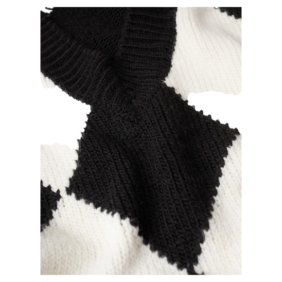 NWOT. Mango Rhombus Pattern Knit V-Neck Sweater. Black and White. Size: Medium - Picture 5 of 9